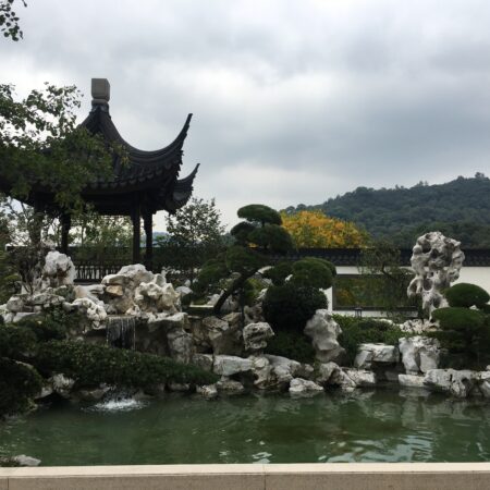 Xianghu Joyful Manor Villa in Hangzhou